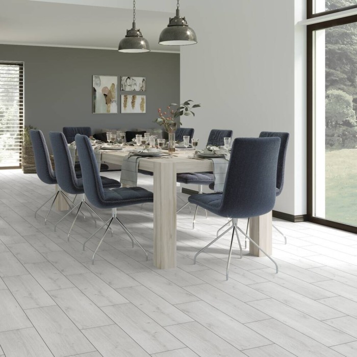 Керамогранит Cersanit SANDWOOD light grey 8×598×185 под дерево Керамогранит Cersanit SANDWOOD light grey 8×598×185 под дерево