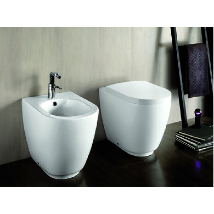 Пристенный унитаз Hatria Fusion (YxVD01) Пристенный унитаз Hatria Fusion (YxVD01)