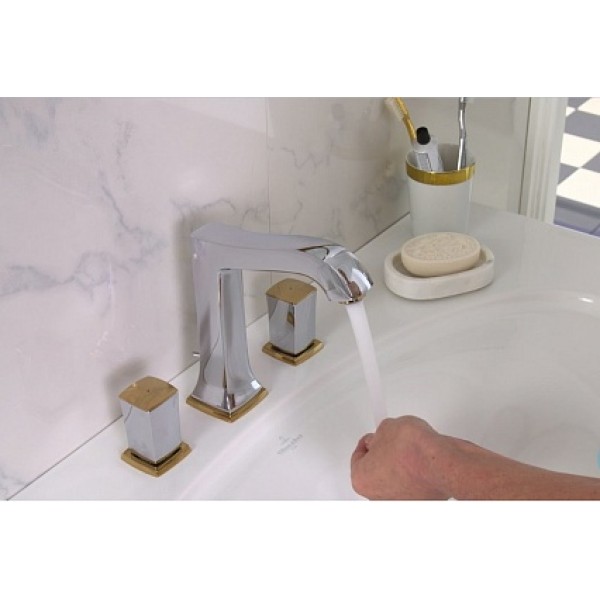 Смеситель для раковины на 3 отверстия Hansgrohe Metropol Classic 31304090