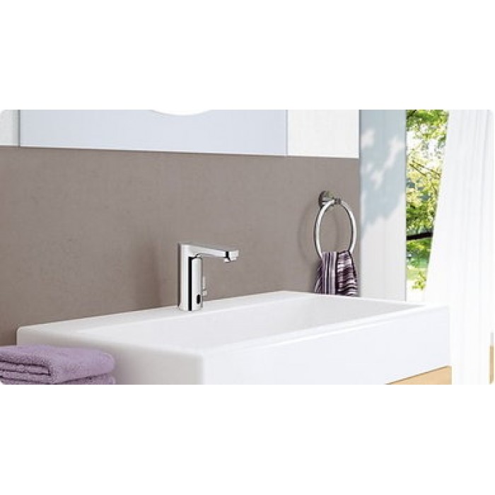 Электронный смеситель для раковины Grohe Eurosmart Cosmopolitan E 36331001
