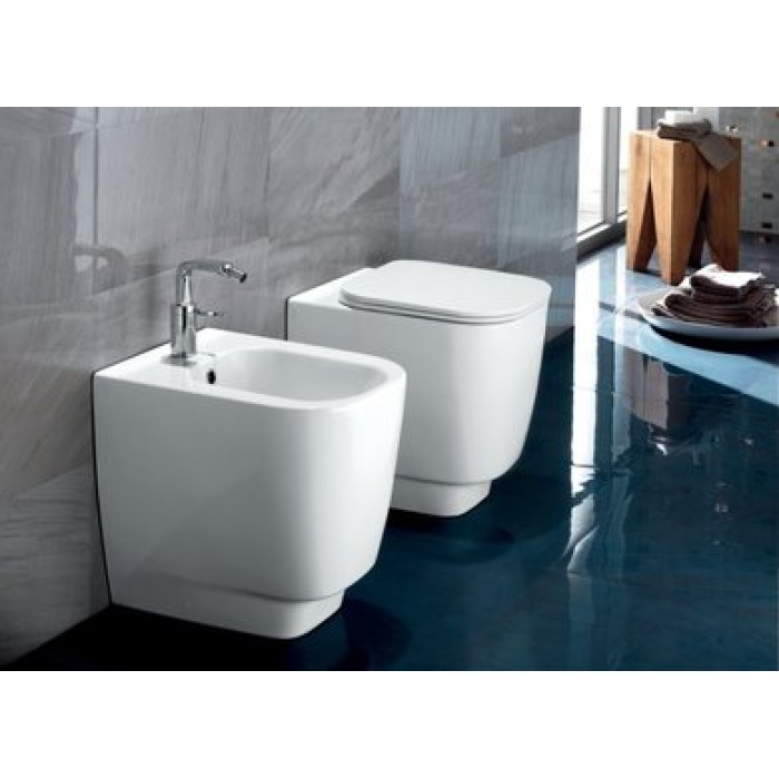 Пристенный унитаз укороченный Hatria Fusion (YxZK01)