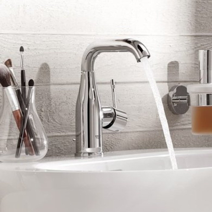 Смеситель для раковины Grohe Essence M-Size 23480001 Смеситель для раковины Grohe Essence M-Size 23480001