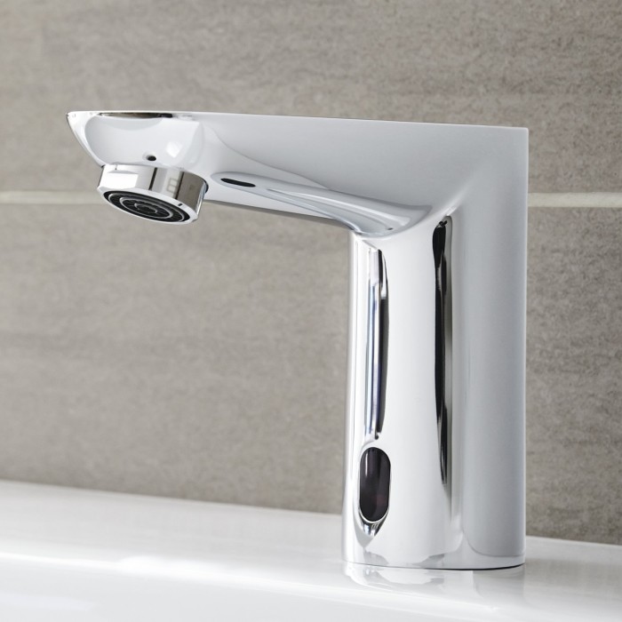 Grohe Euroeco Cosmopolitan E Смеситель сенсорный для раковины без смешивания (36269000)
