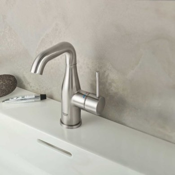 Смеситель для раковины Grohe Essence New M-Size 23462DC1