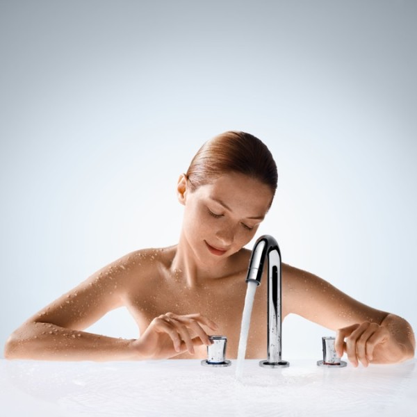 Смеситель для раковины на 3 отверстия Hansgrohe Logis 71133000