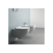 Подвесной безободковый унитаз с крышкой Catalano Zero NewFlush