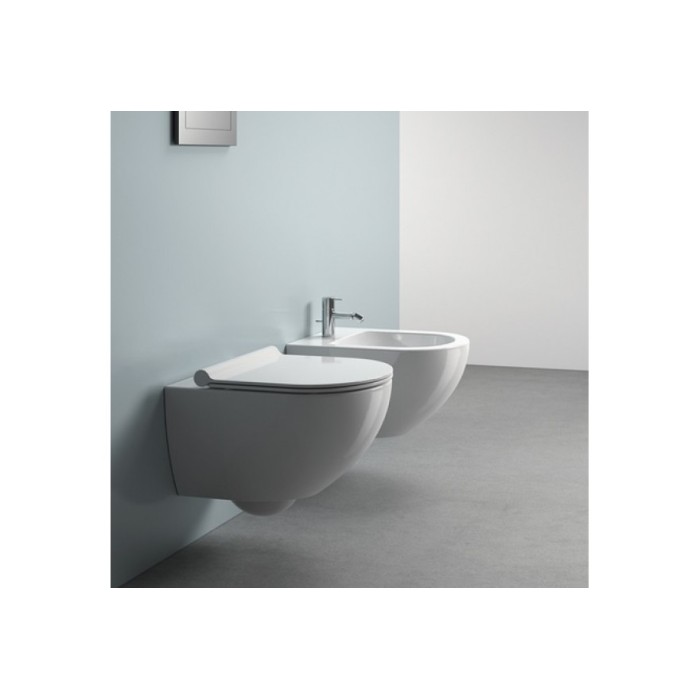 Подвесной безободковый унитаз с крышкой Catalano Zero NewFlush Подвесной безободковый унитаз с крышкой Catalano Zero NewFlush