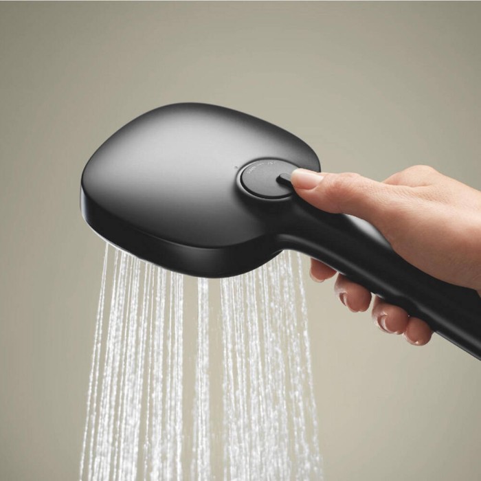Змішувач для ванни Grohe Cubeo 1018142430 з душовим набором, чорний матовий Змішувач для ванни Grohe Cubeo 1018142430 з душовим набором, чорний матовий