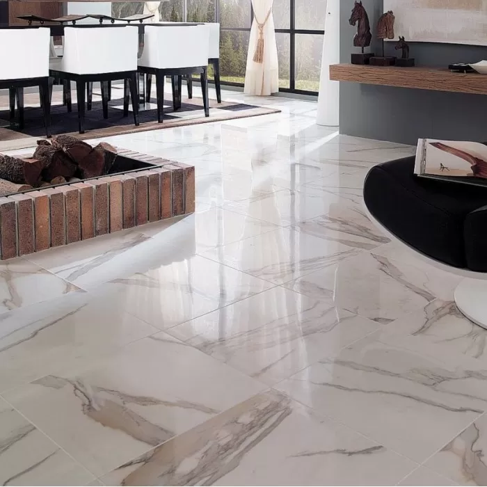Плитка Porcelanosa Calacata Gold под мрамор